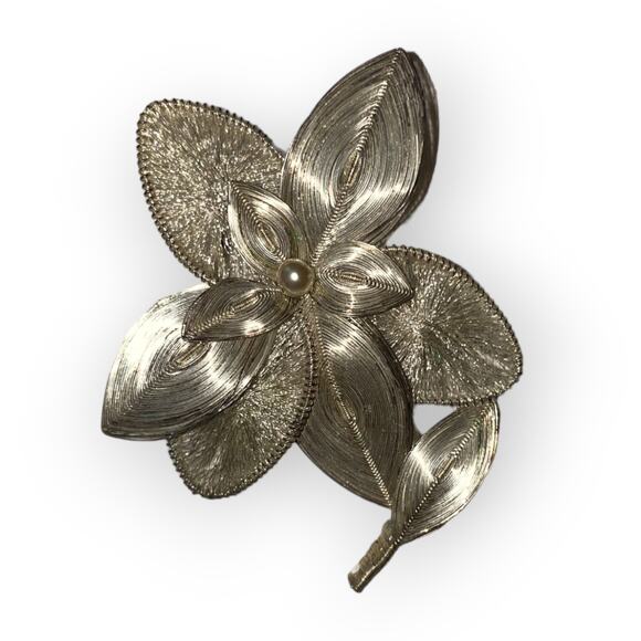 Vintage stunning mesh flower brooch in 1960s -1970s EUC - Picture 1 of 1